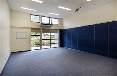 Springside Community Centre - Community Room